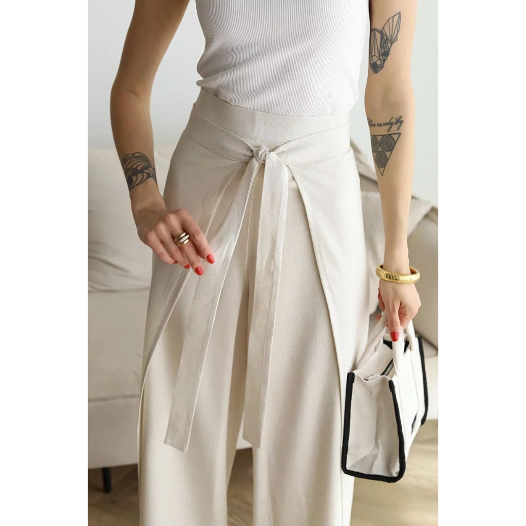 DAMENHOSE MIT SCHÜRZENKRAWATTE
