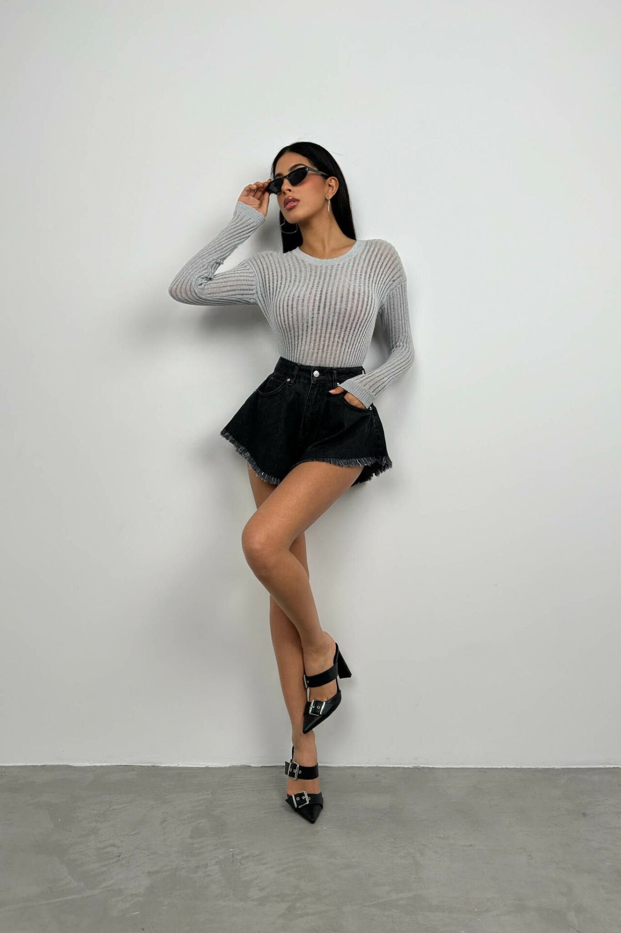 Alora | Graue, Gerippte Damenbluse mit Transparenter Struktur 0