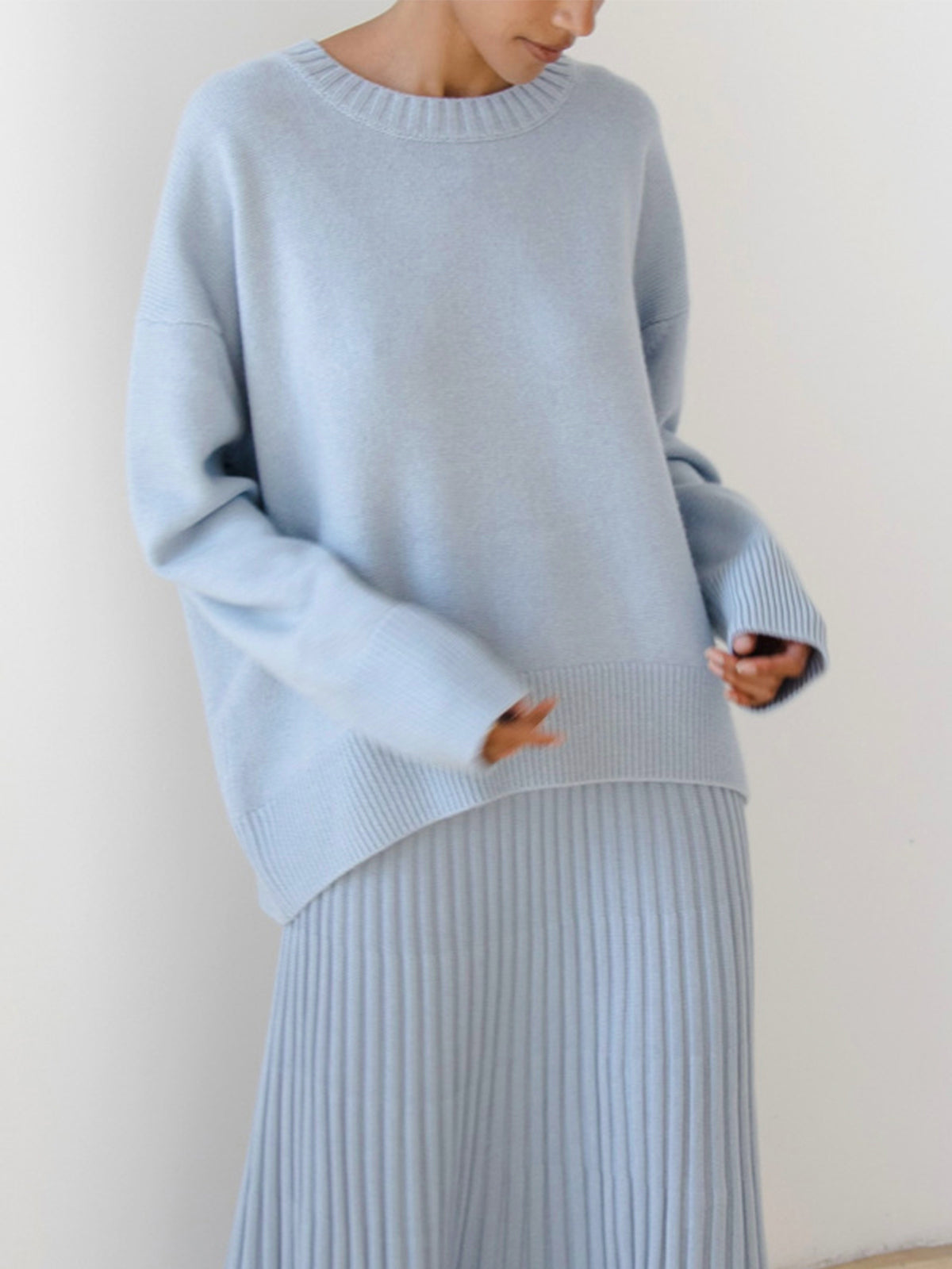 MIRA – FLUFFIGER DAMENPULLOVER MIT WEITEM SCHNITT UND ZUCKERWATTEN-LOOK