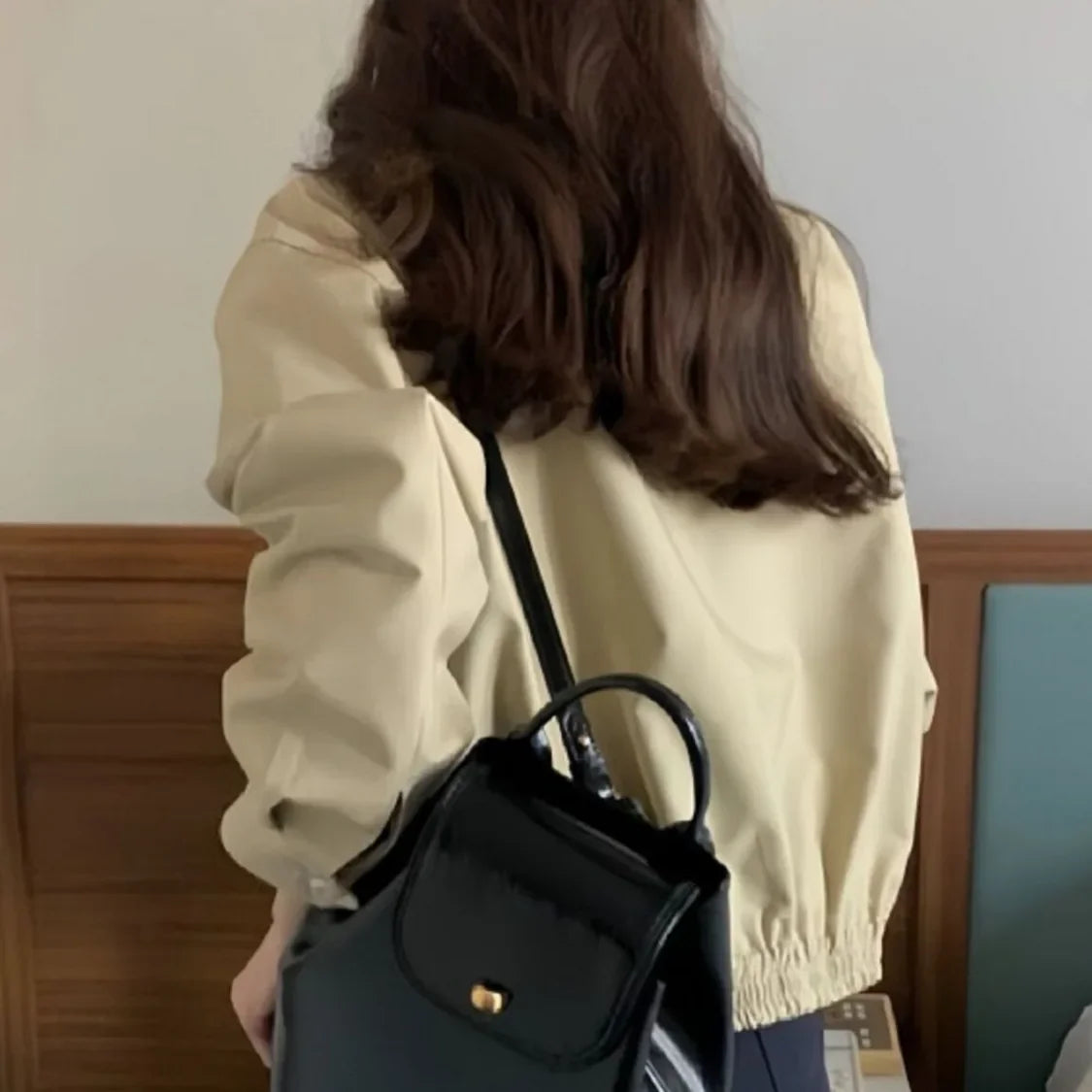 NOVA JACKE – LEICHTE ÜBERGANGSJACKE IN KHAKI