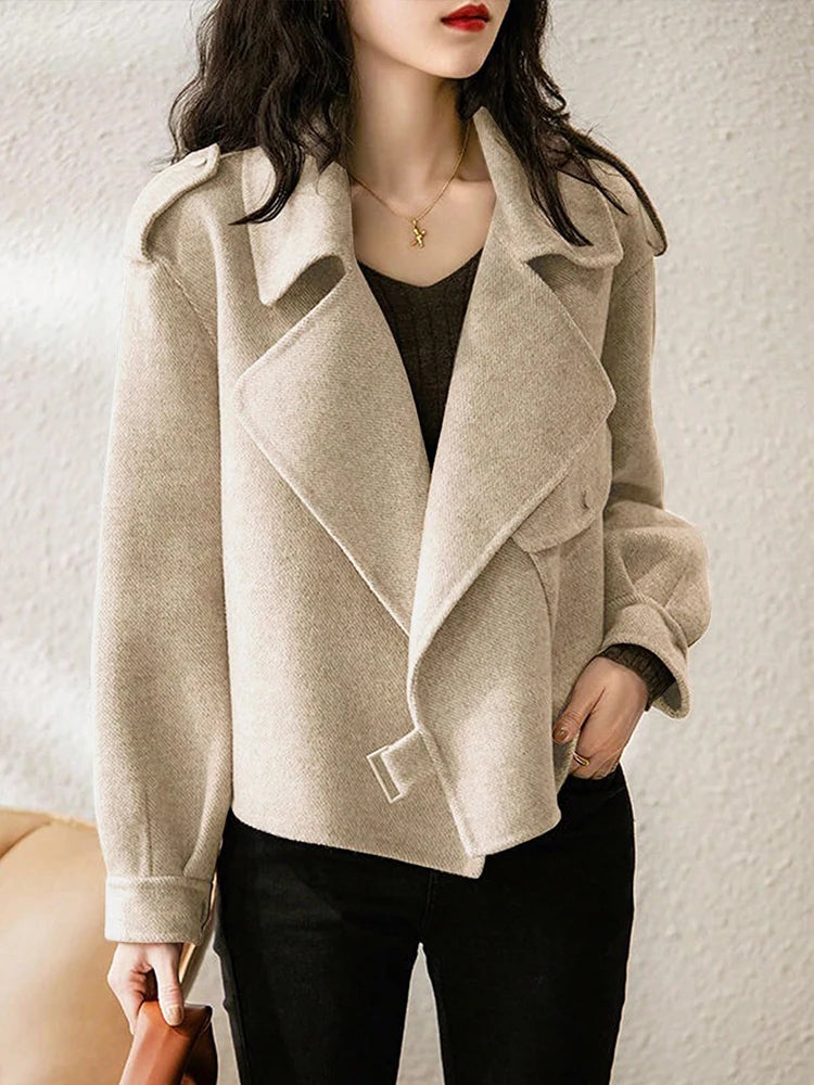 FLORENCIA BOMBERJACKE MIT GÜRTELDETAILS IN BEIGE