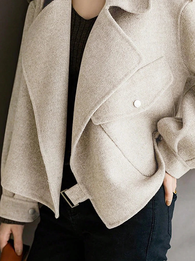 FLORENCIA BOMBERJACKE MIT GÜRTELDETAILS IN BEIGE