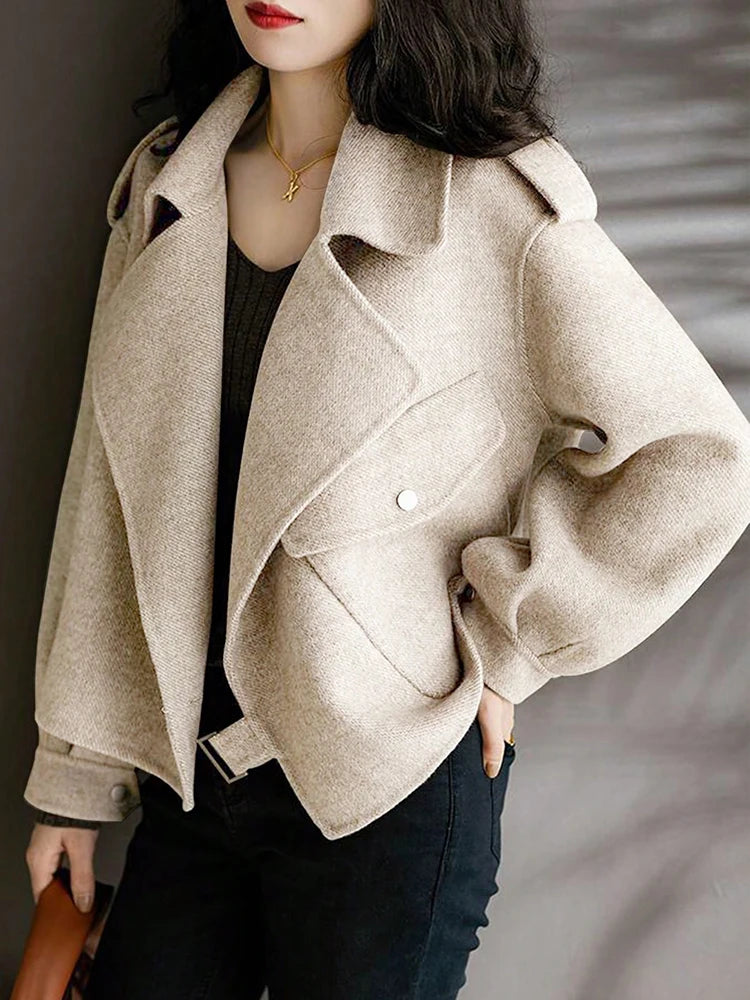 FLORENCIA BOMBERJACKE MIT GÜRTELDETAILS IN BEIGE