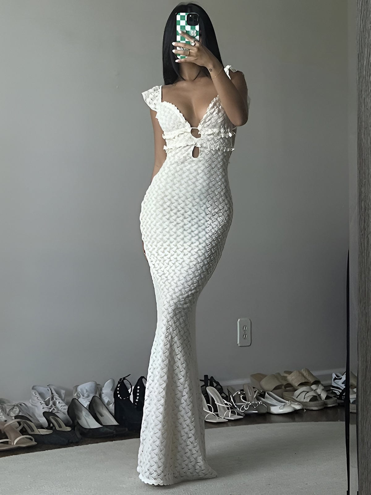 LORENA KLEID – VERFÜHRERISCHES RÜCKENFREIES DAMENKLEID MIT AUSGESCHNITTENEM DEKOLLETÉ