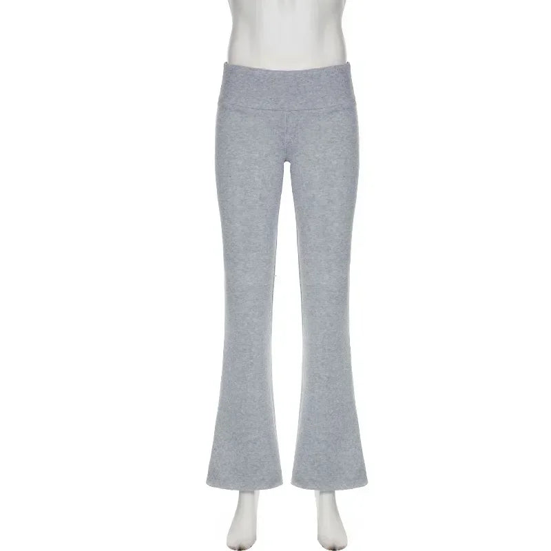 ELVIRA SCHLAGHOSE – GRAUE HIGH-WAIST HOSE MIT STRETCH & Y2K-VIBE