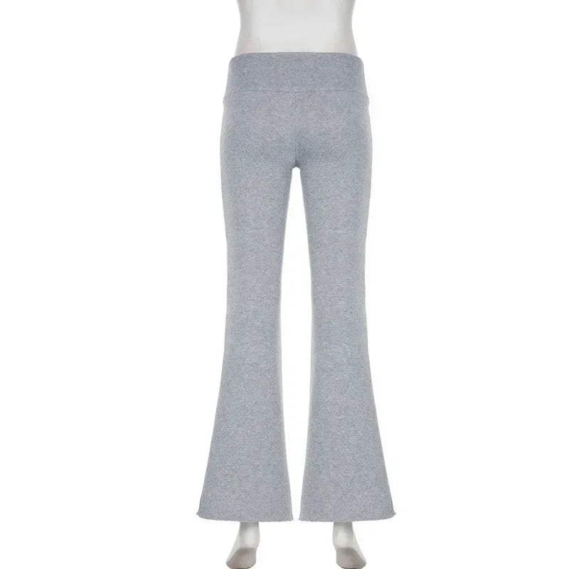 ELVIRA SCHLAGHOSE – GRAUE HIGH-WAIST HOSE MIT STRETCH & Y2K-VIBE
