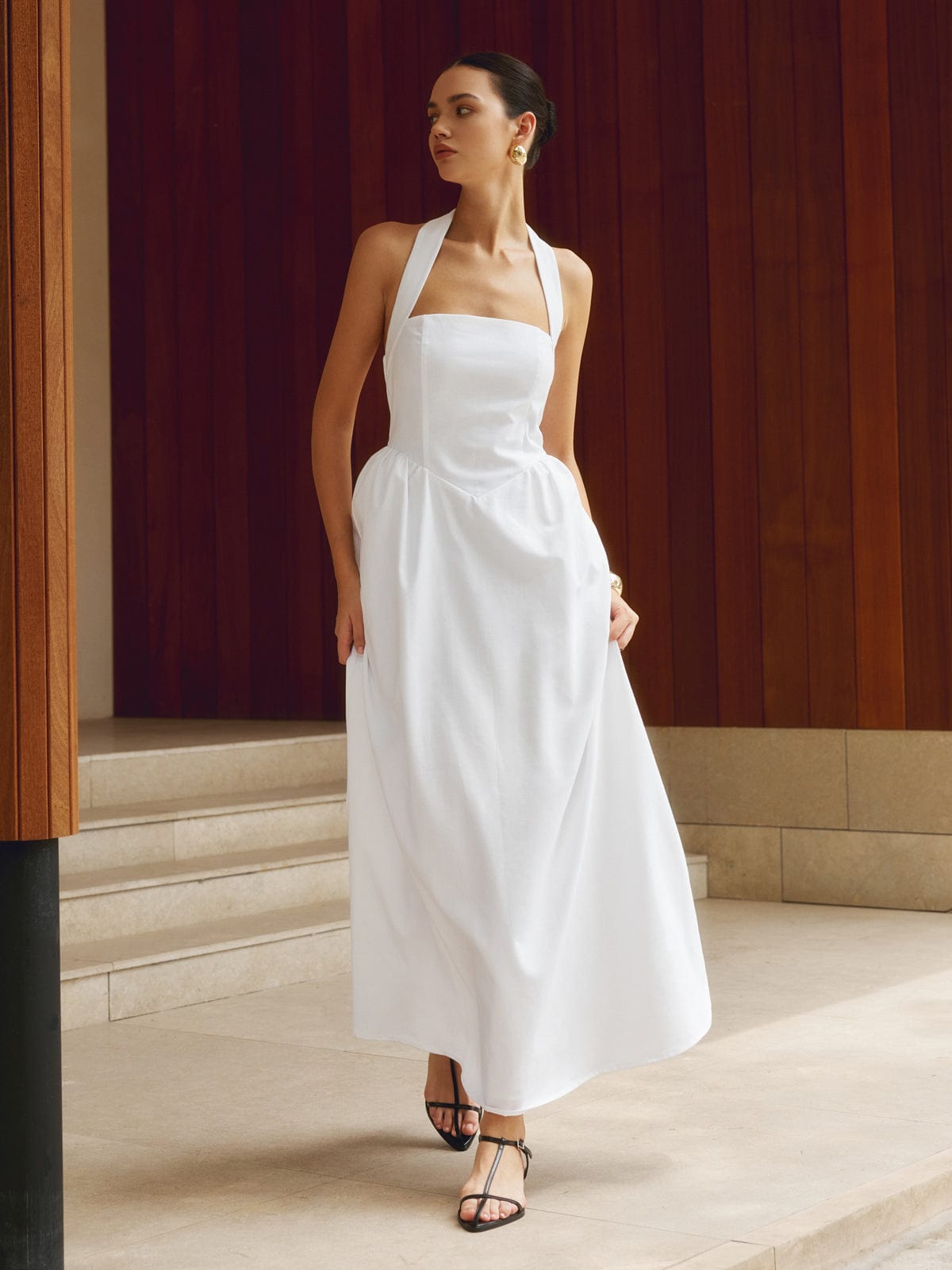 LEONORA MAXIKLEID – EIN RAFFINIERTES RÜCKENFREIES SOMMERKLEID FÜR FRAUEN
