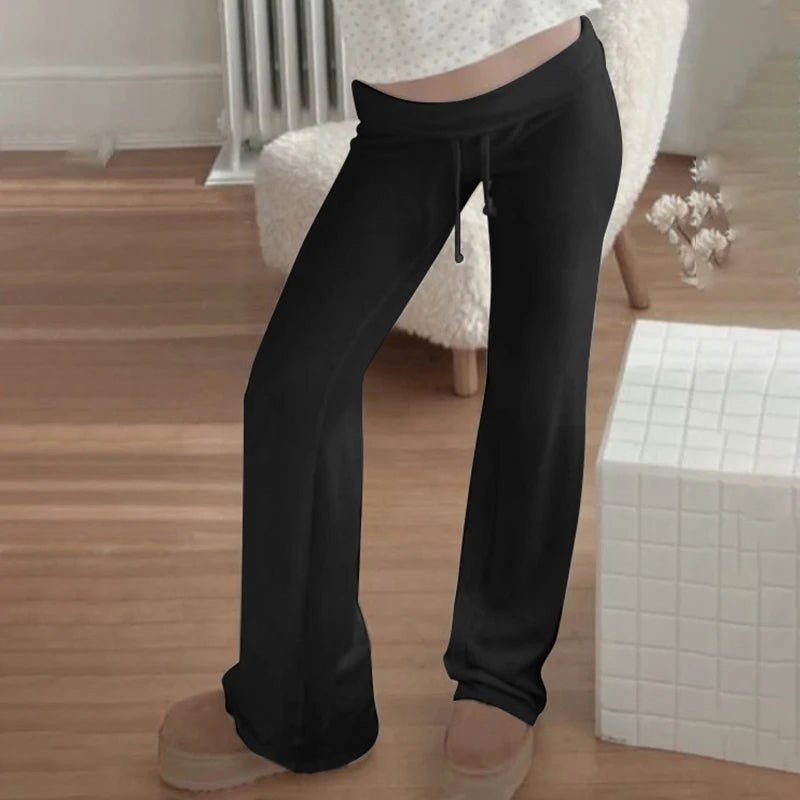 BELLAGIO FREIZEITHOSE – TIEF GESCHNITTENE Y2K HOSE MIT SCHLAG