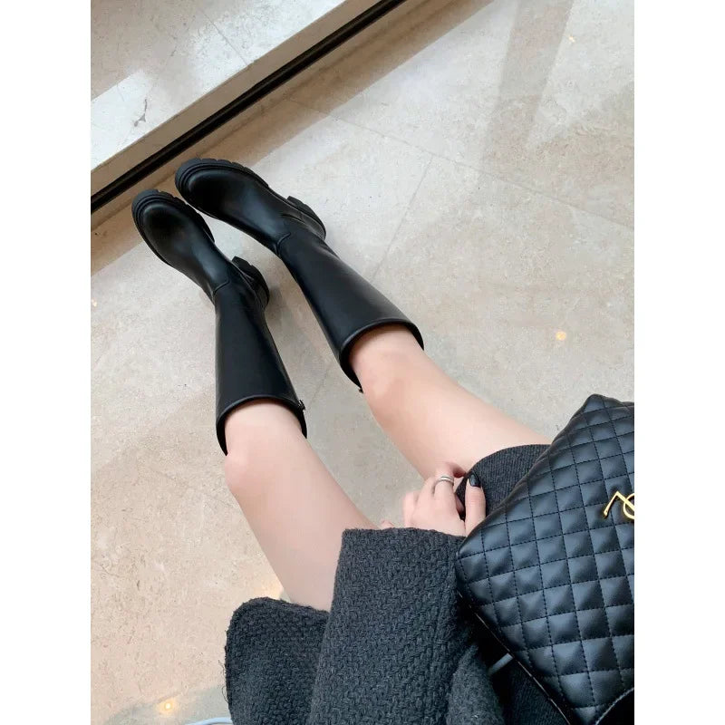 MIRELLA KNEE-HIGH STIEFEL – ELEGANT & WARM