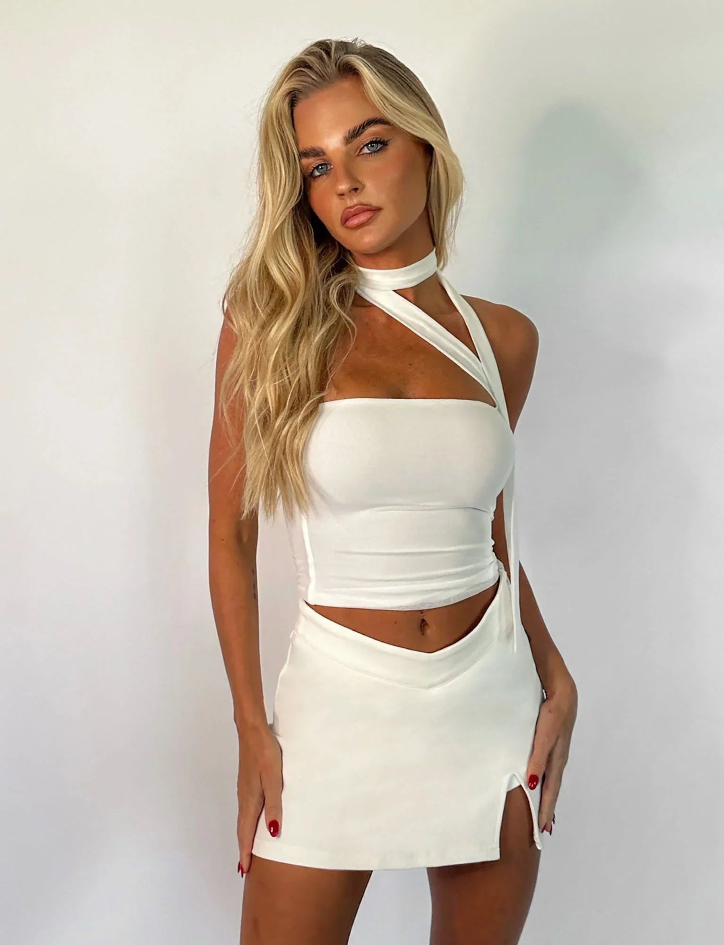 Helga | Minimalistisches Sommer-Style ärmelloses Neckholder Top 4