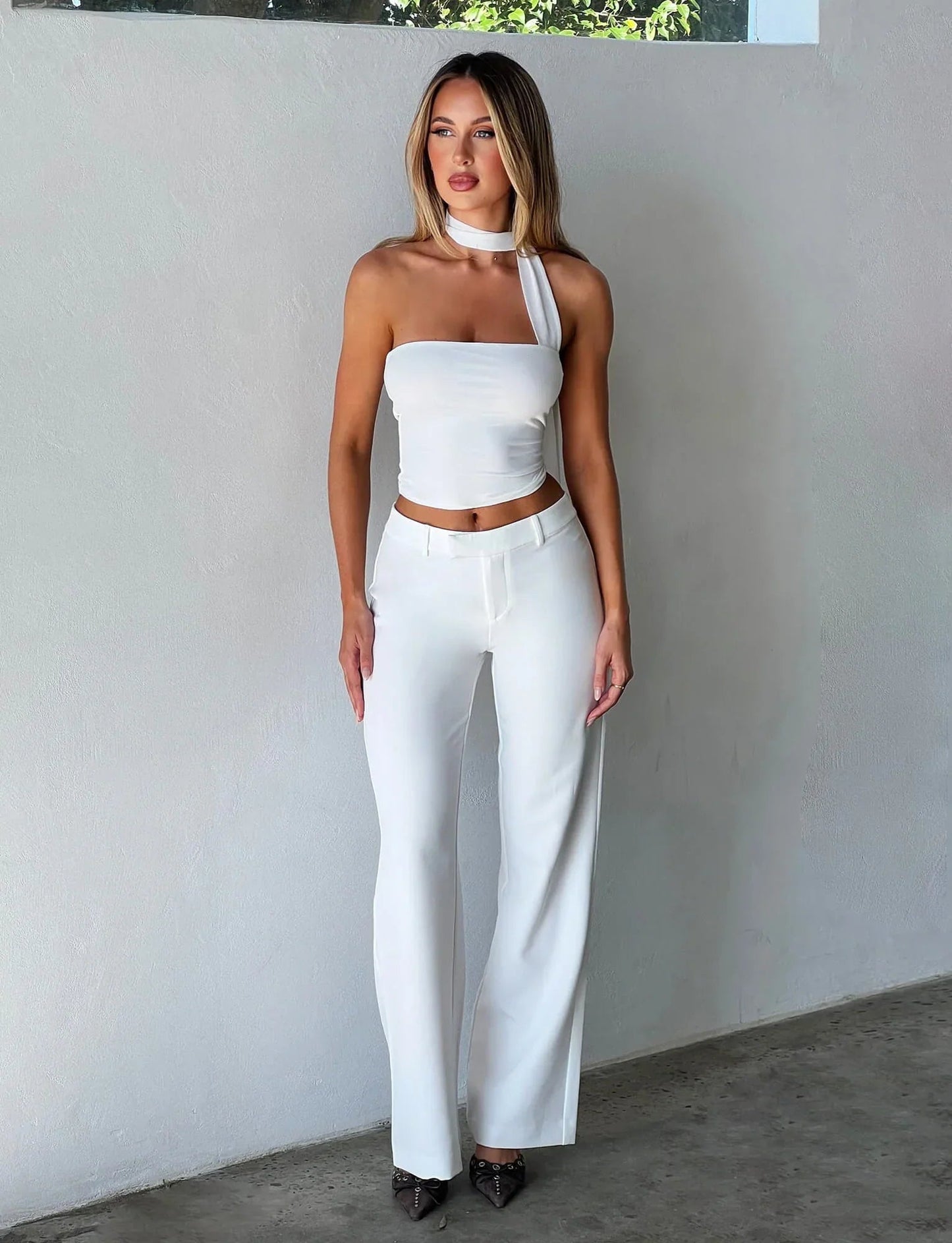 Helga | Minimalistisches Sommer-Style ärmelloses Neckholder Top 6