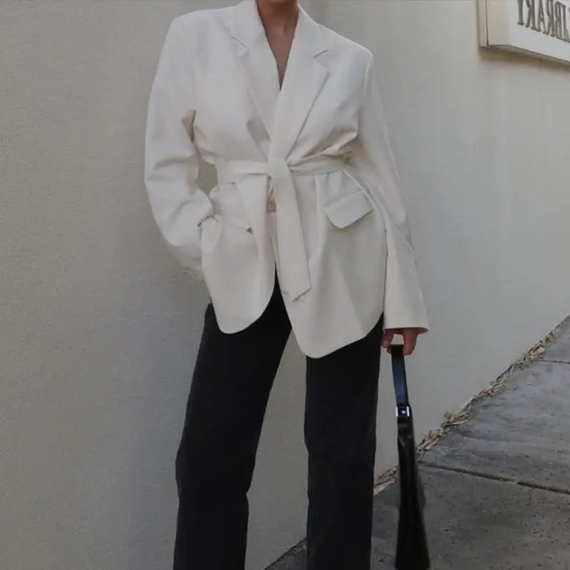 ALMERIA BLAZER – ELEGANTER TAILLENBLAZER MIT GÜRTEL FÜR DAMEN