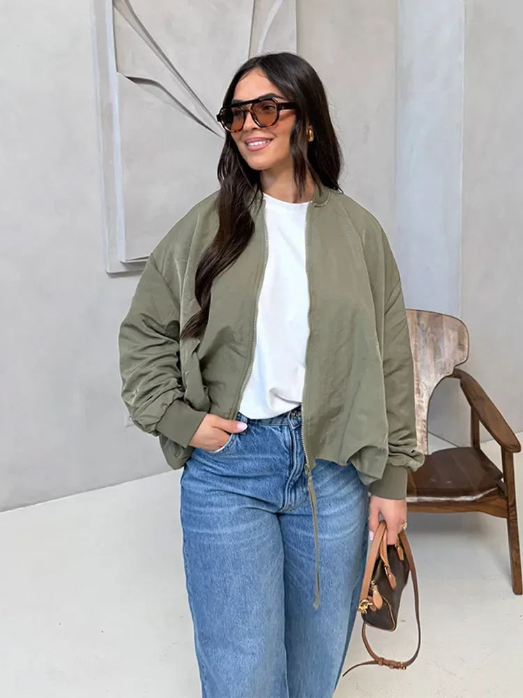 MAELLE BOMBERJACKE MIT STEHKRAGEN – KHAKI & OVERSIZED