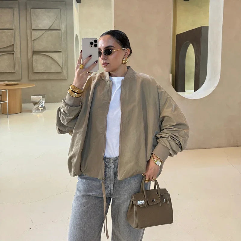 MAELLE BOMBERJACKE MIT STEHKRAGEN – KHAKI & OVERSIZED