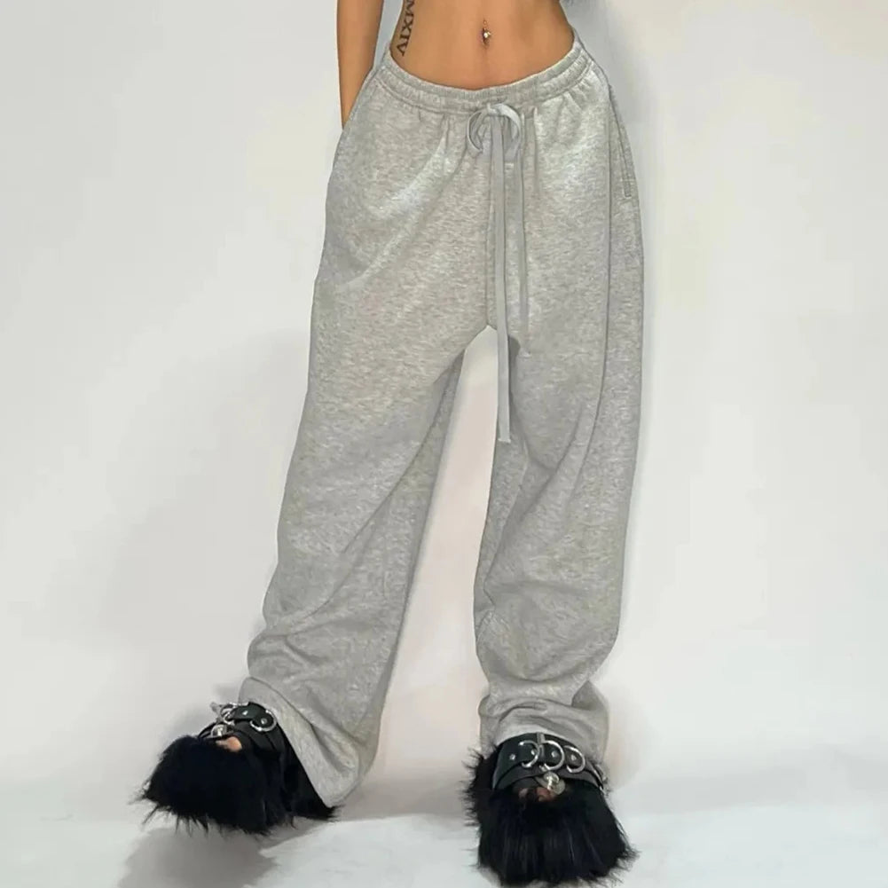 LENORA JOGGINGHOSE AUS POLYESTER – WEIT & BEQUEM