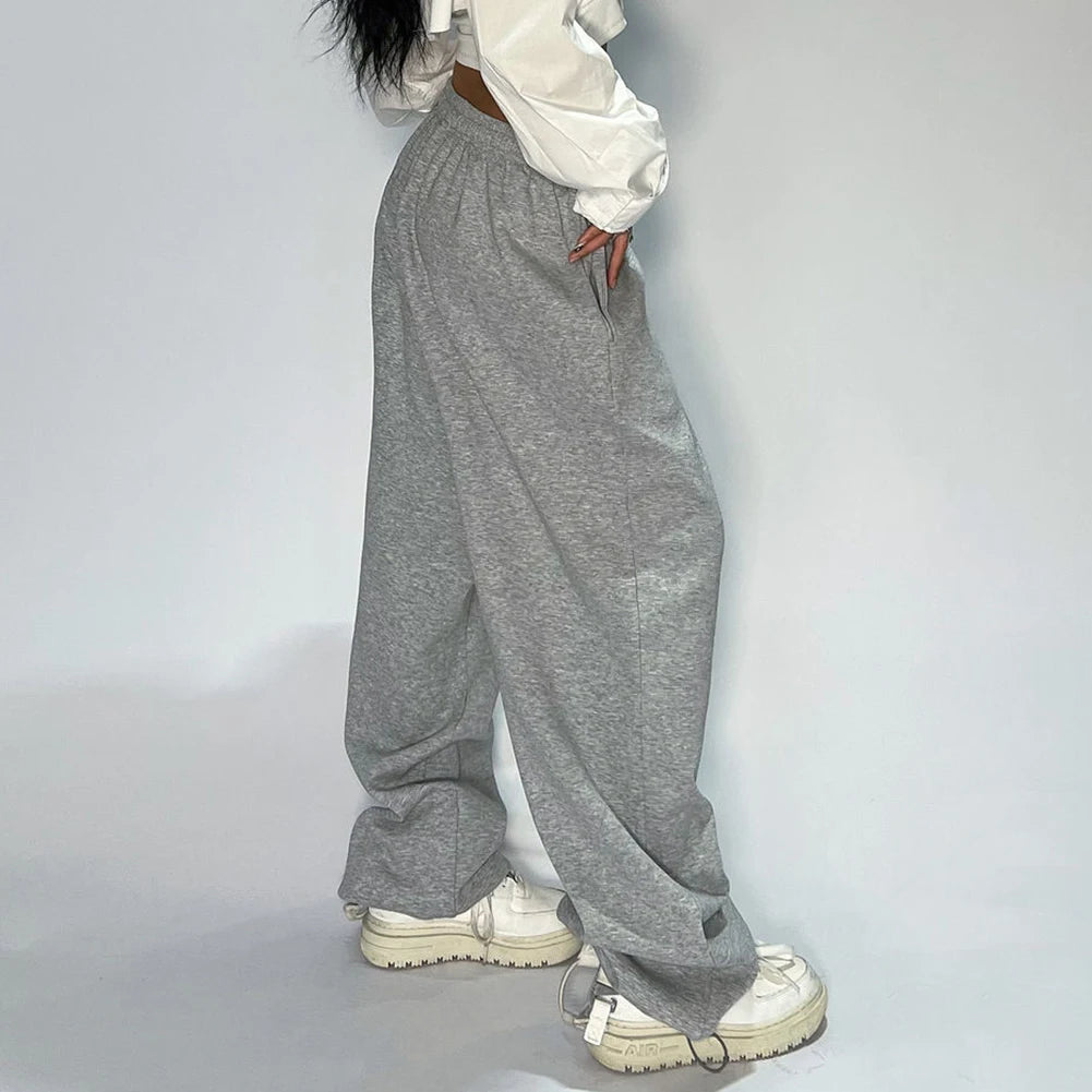 LENORA JOGGINGHOSE AUS POLYESTER – WEIT & BEQUEM