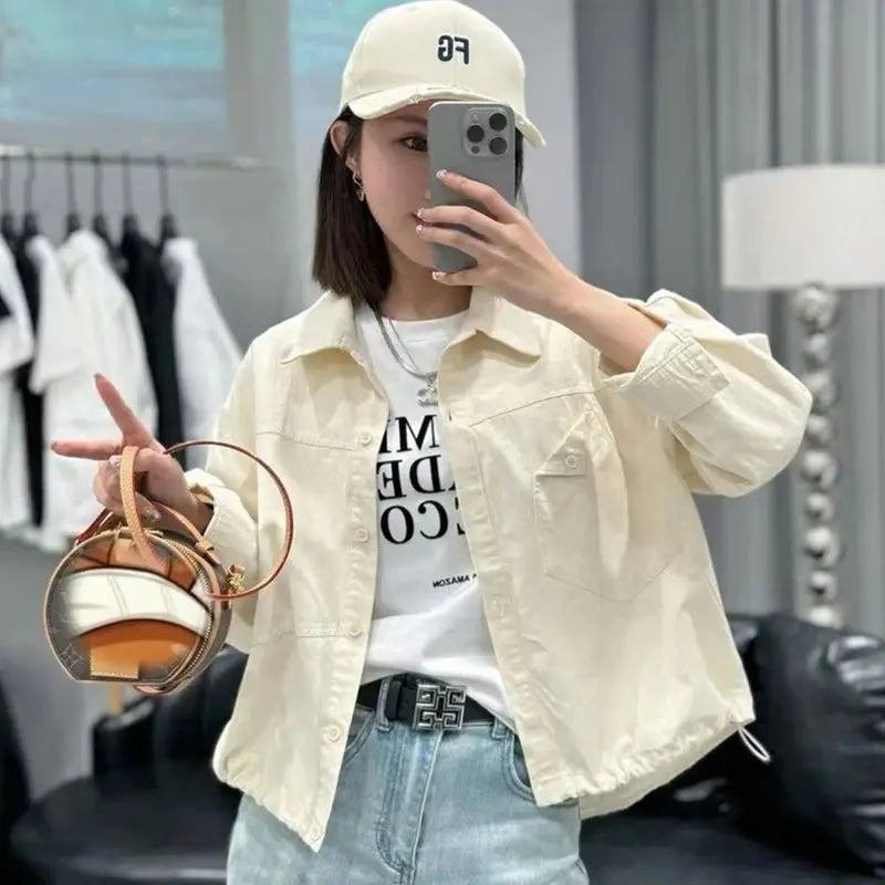 NÉA DESIGNJACKE – LEICHTE FRÜHLINGSJACKE MIT STIL