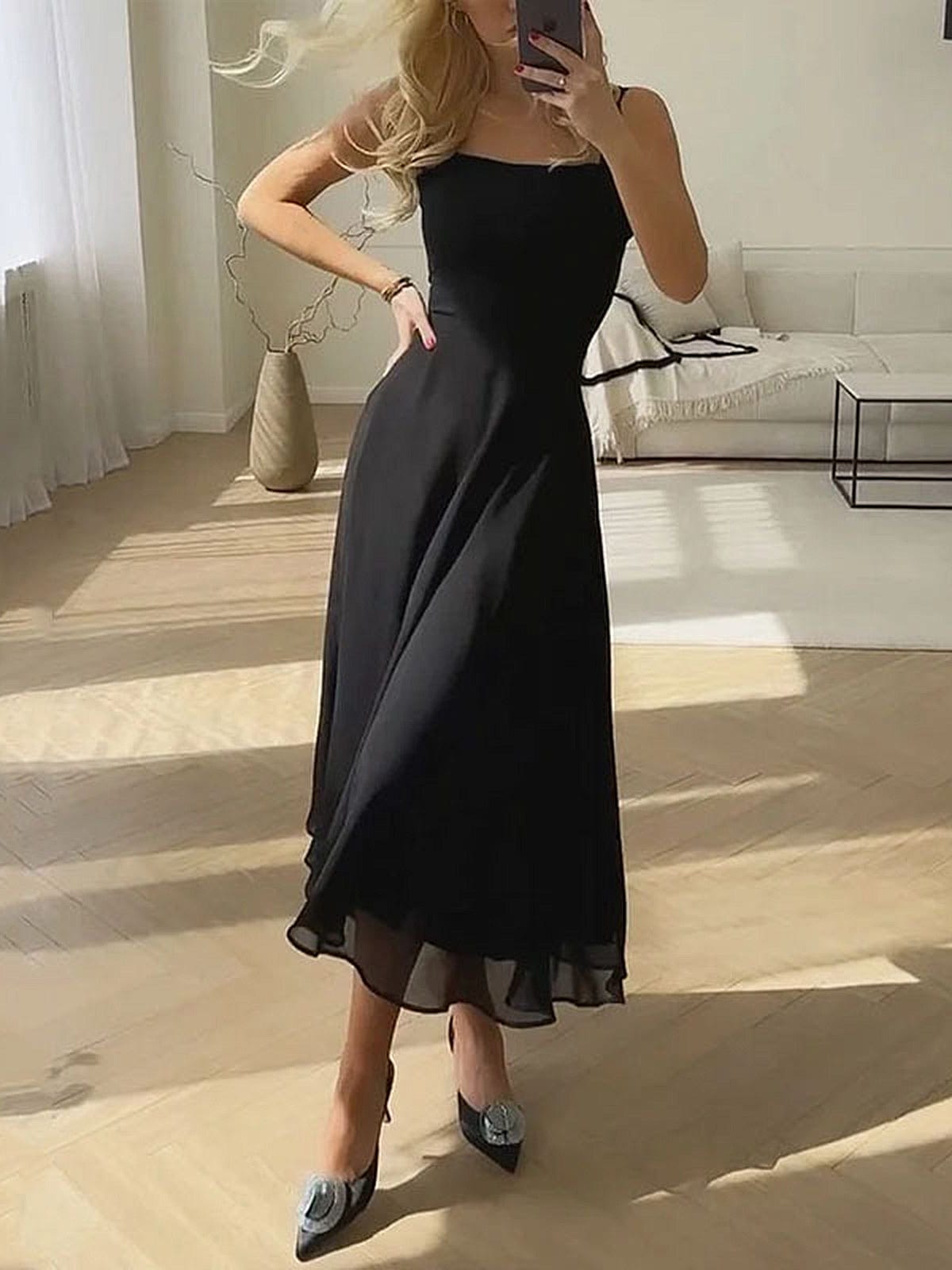 YARELI KLEID – ELEGANTES WEISSES SOMMERKLEID MIT FIGURBETONTER PASSFORM