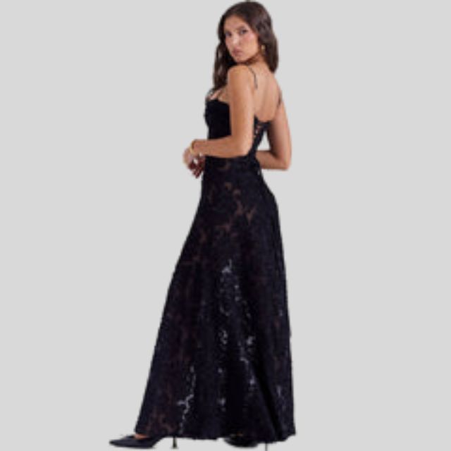 ALINDA KLEID – SCHWARZES SPITZEN-MAXIKLEID MIT TRÄGERN FÜR DAMEN