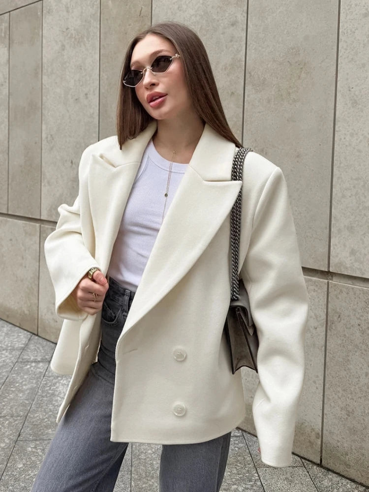 AMARA WOLLBLASER – ELEGANT & ZEITLOS
