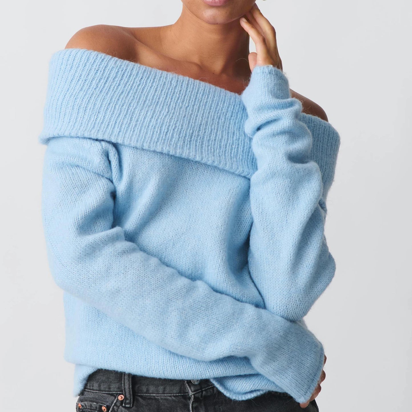MARISE OFF-SHOULDER PULLOVER