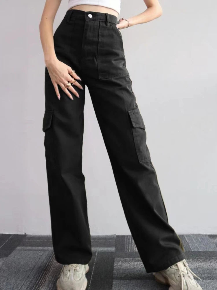 VERONA CARGOHOSE MIT WEITEM BEIN UND UTILITY-TASCHEN