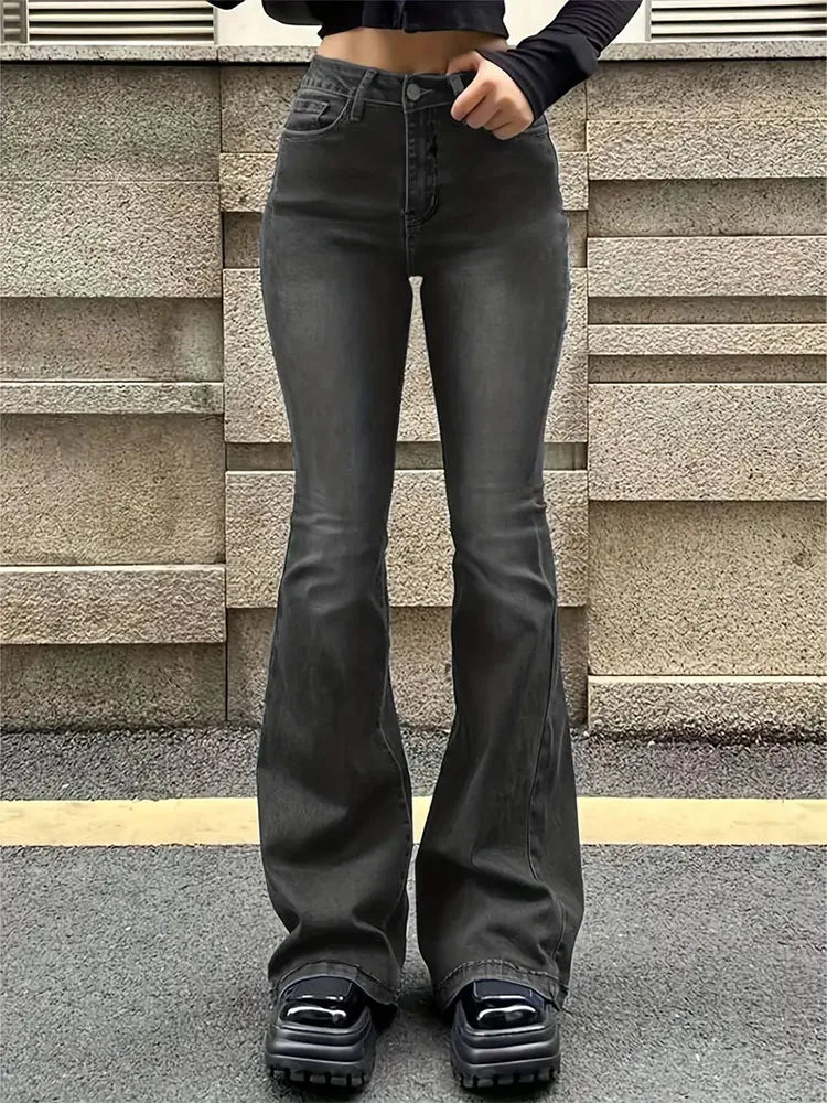 CAMILA – HELLBLAUE FLARED JEANS MIT HOHER TAILLE UND STRETCH