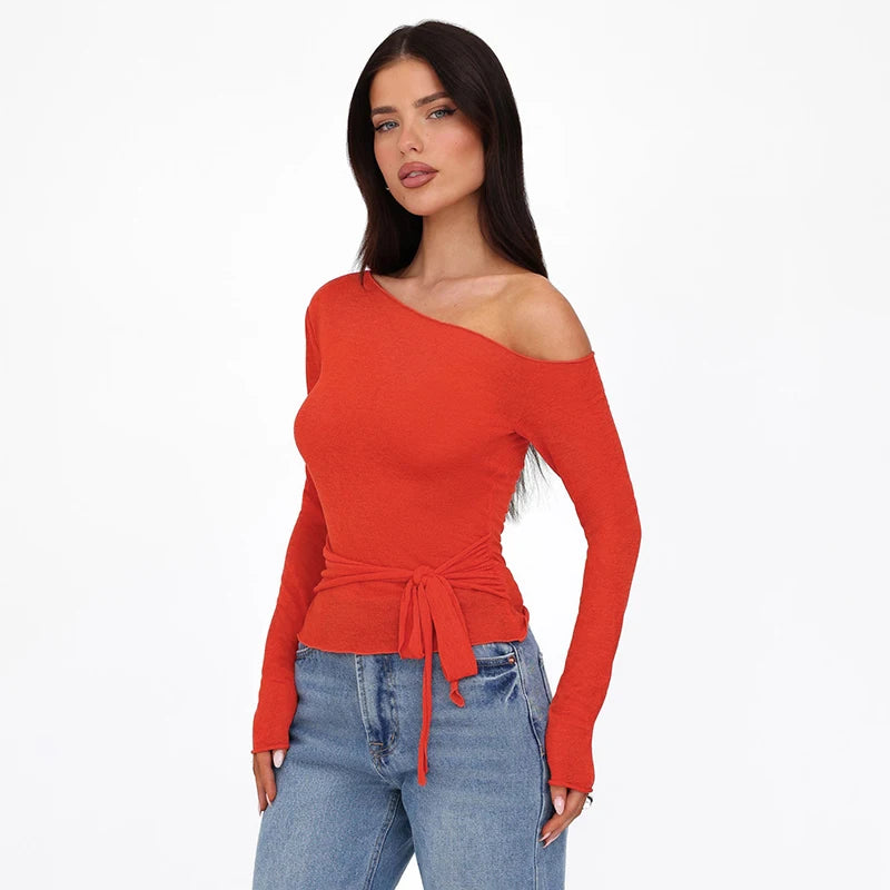 MIRA – LANGARMSHIRT MIT SCHULTER-AUSSCHNITT IN ORANGE