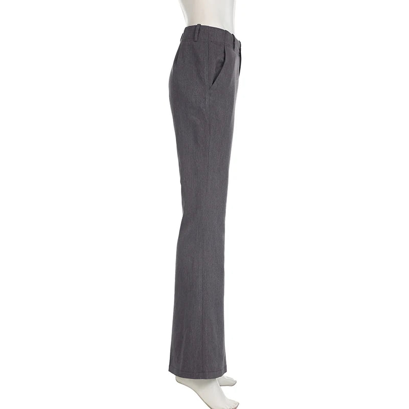 LUCIA FLARED-HOSE MIT FIGURBETONTEM SCHNITT