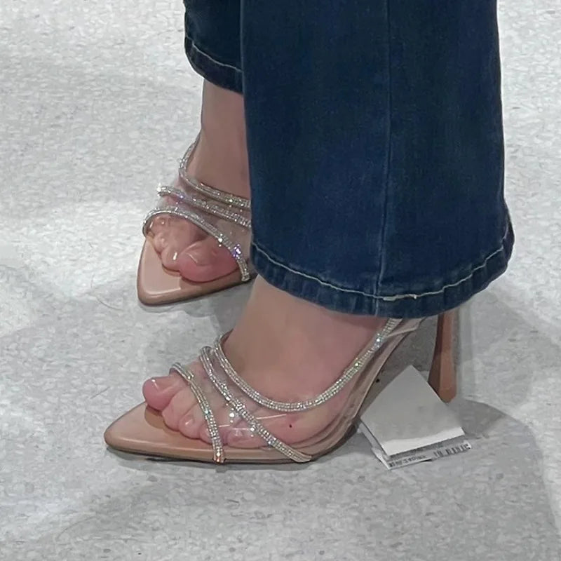 GIULIA HEELS | ELEGANTE HIGH HEELS MIT STRASSRIEMCHEN & DÜNNEM ABSATZ