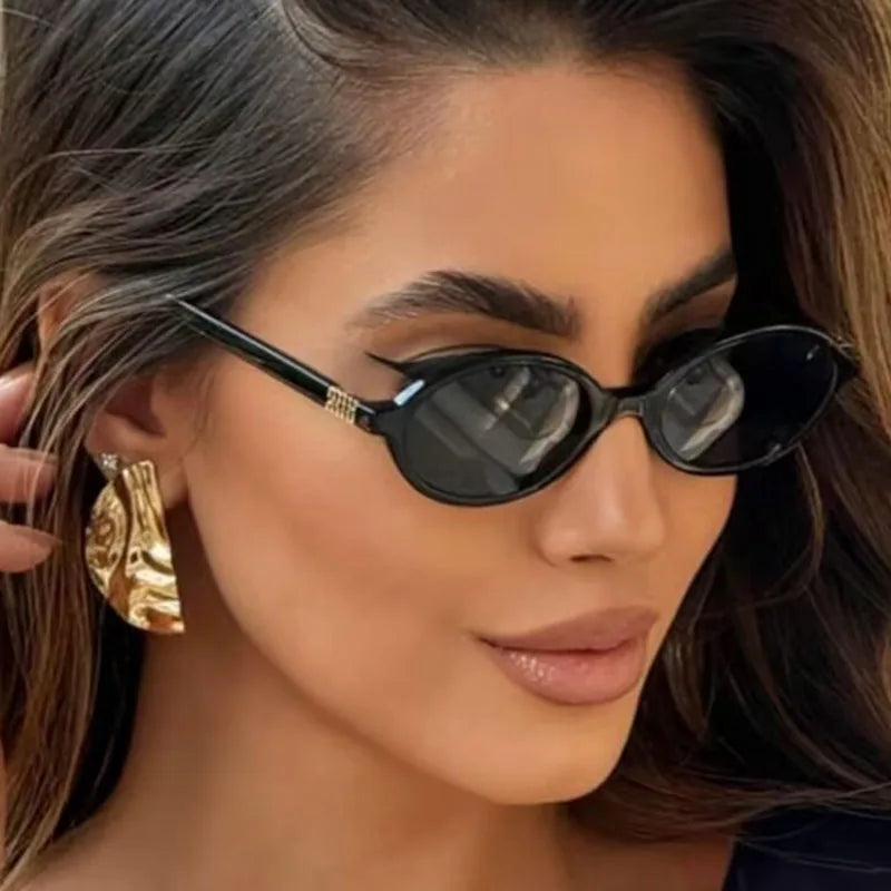 ZAFIRA SONNENBRILLE – DAMEN-SONNENBRILLE OVAL IN SCHWARZ KLEIN AUS KUNSTSTOFF MIT UV400-SCHUTZ