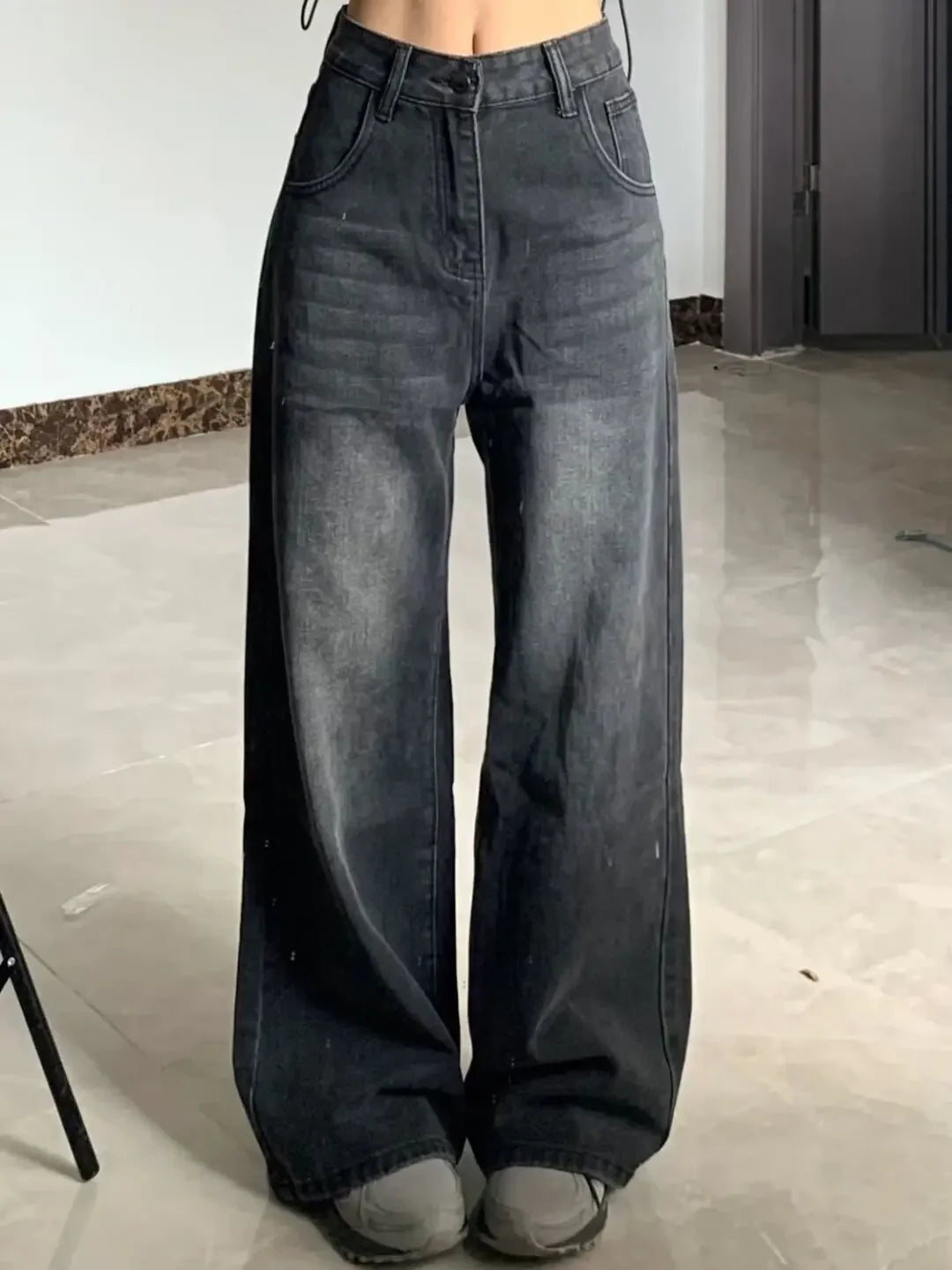MAEBEL HIGH WAIST SCHLAGHOSE MIT WEITEM BEIN IN SCHWARZ