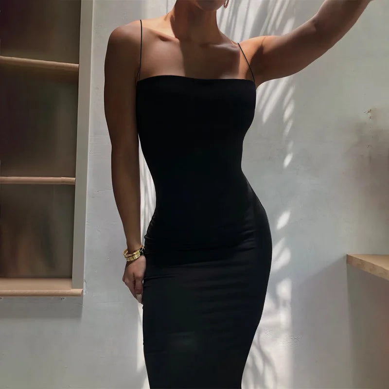 LÉA | MINIMALISTISCHES MIDI MIT SPAGHETTI-TRÄGERN
