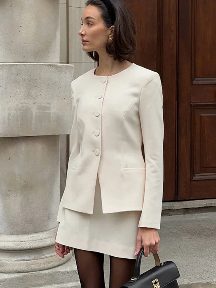 Cassandra – Elegantes Blazer-Rock-Set 6