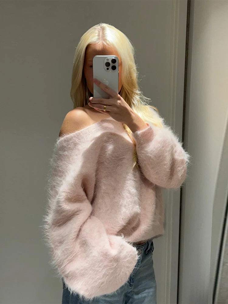ELENORA PULLOVER – OFF-SHOULDER DESIGN WEISS