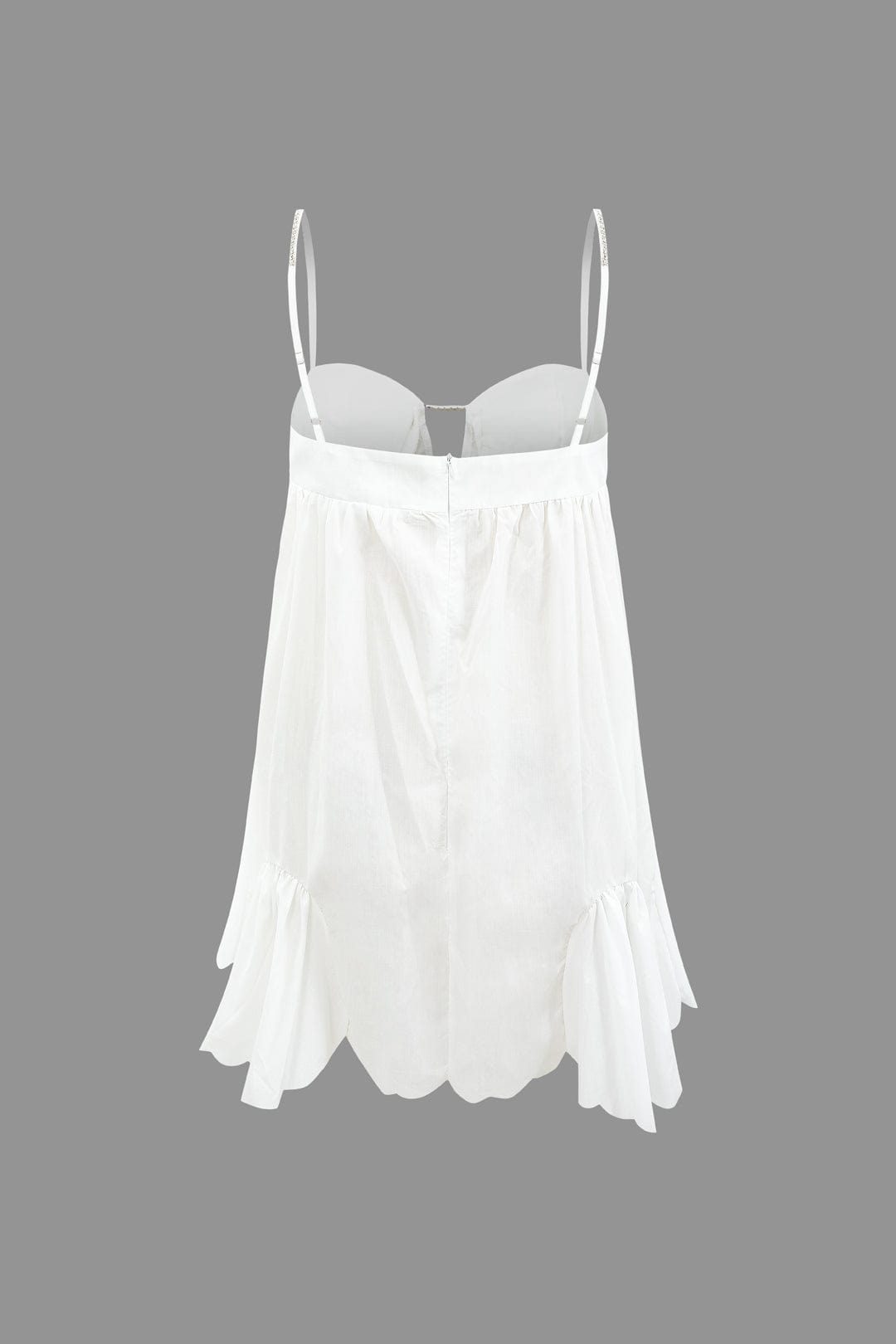 DALIA KLEID – ZARTES MINIKLEID MIT WELLENSAUM UND CHAIN-DETAIL