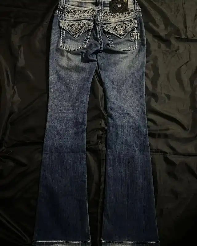 CATALINA DESIGNER-JEANS MIT STICKEREI UND PERFEKTEM SITZ