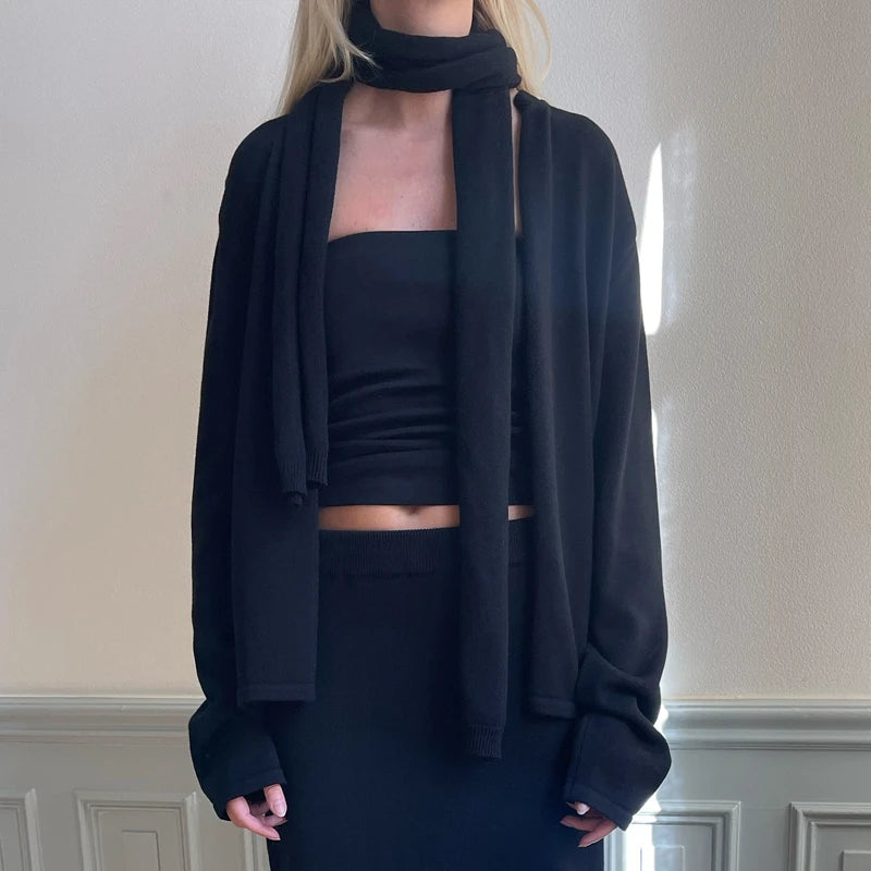 MAELLE STRICKJACKE – Y2K CARDIGAN MIT ONE-BUTTON DESIGN
