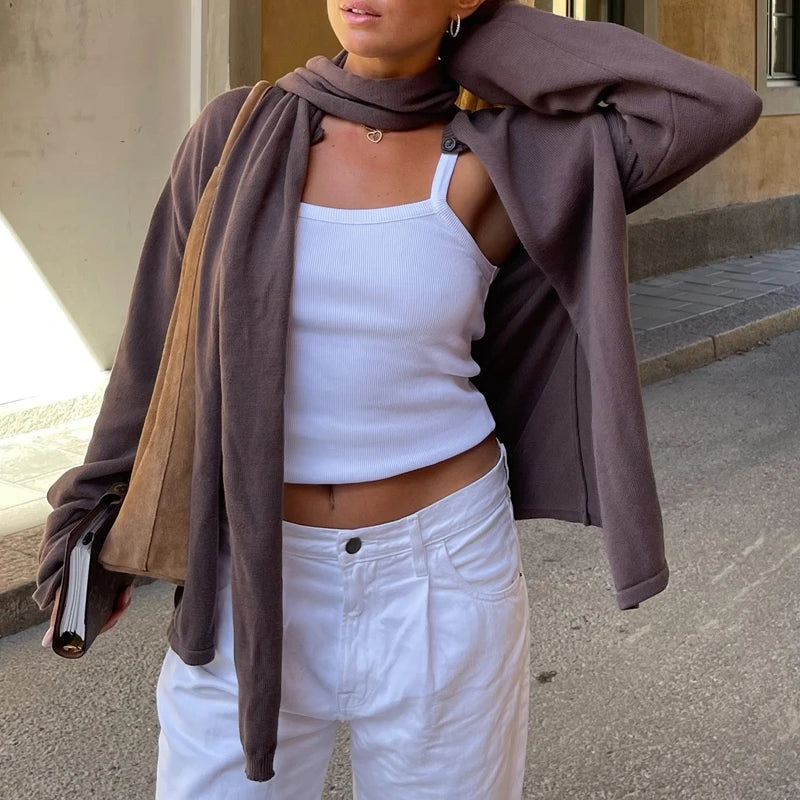 MAELLE STRICKJACKE – Y2K CARDIGAN MIT ONE-BUTTON DESIGN