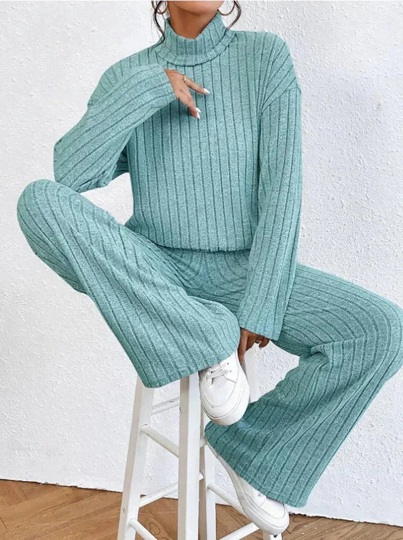 ZELINA ZWEITEILIGES FEINSTRICK-SET – DAMEN-STRICKSET MIT BAUMWOLL-ROLLKRAGENPULLOVER UND TAILLIERTER HOSE
