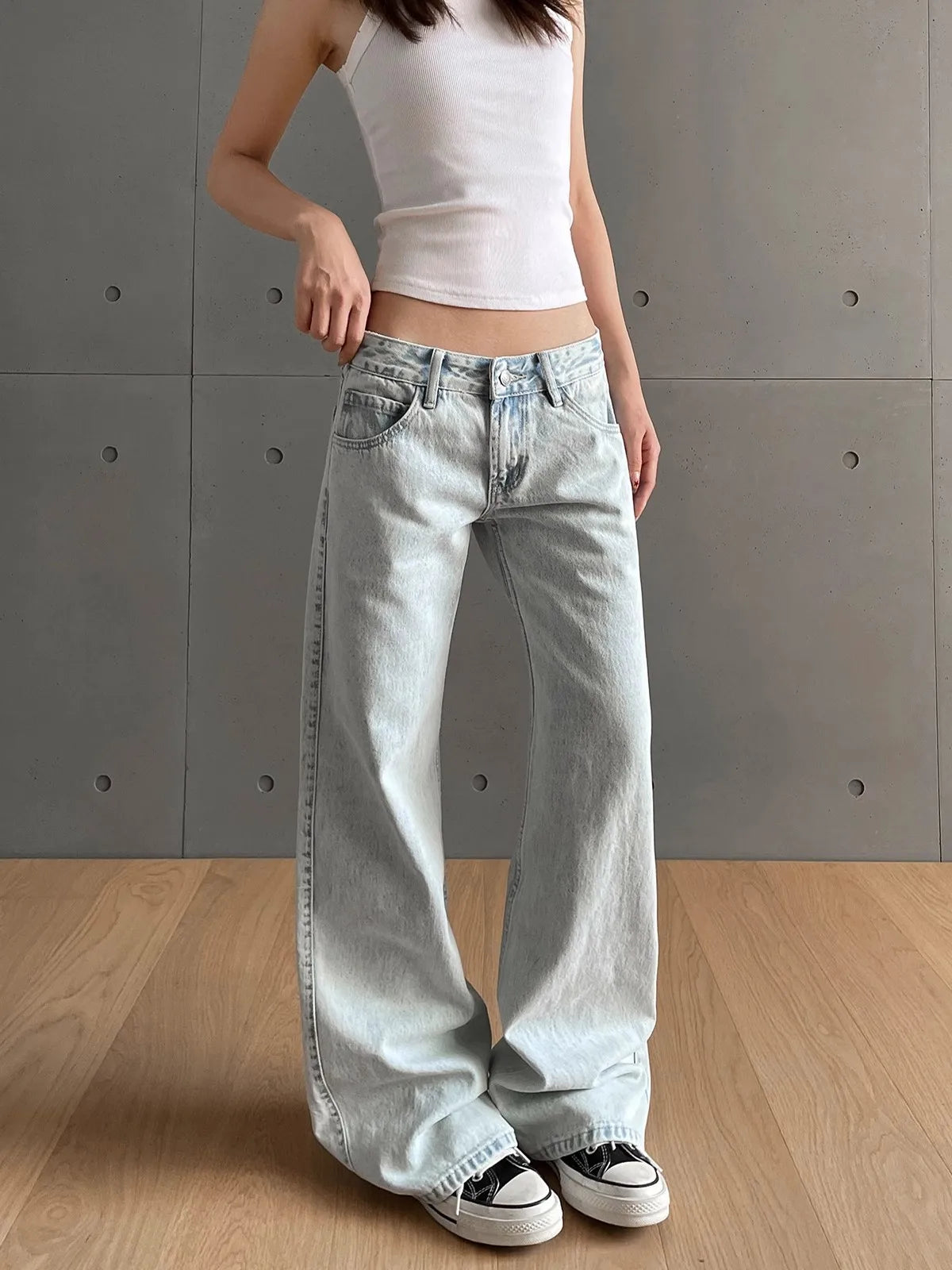 ZADRA JEANS MIT NIEDRIGEM BUND UND TASCHENDETAILS