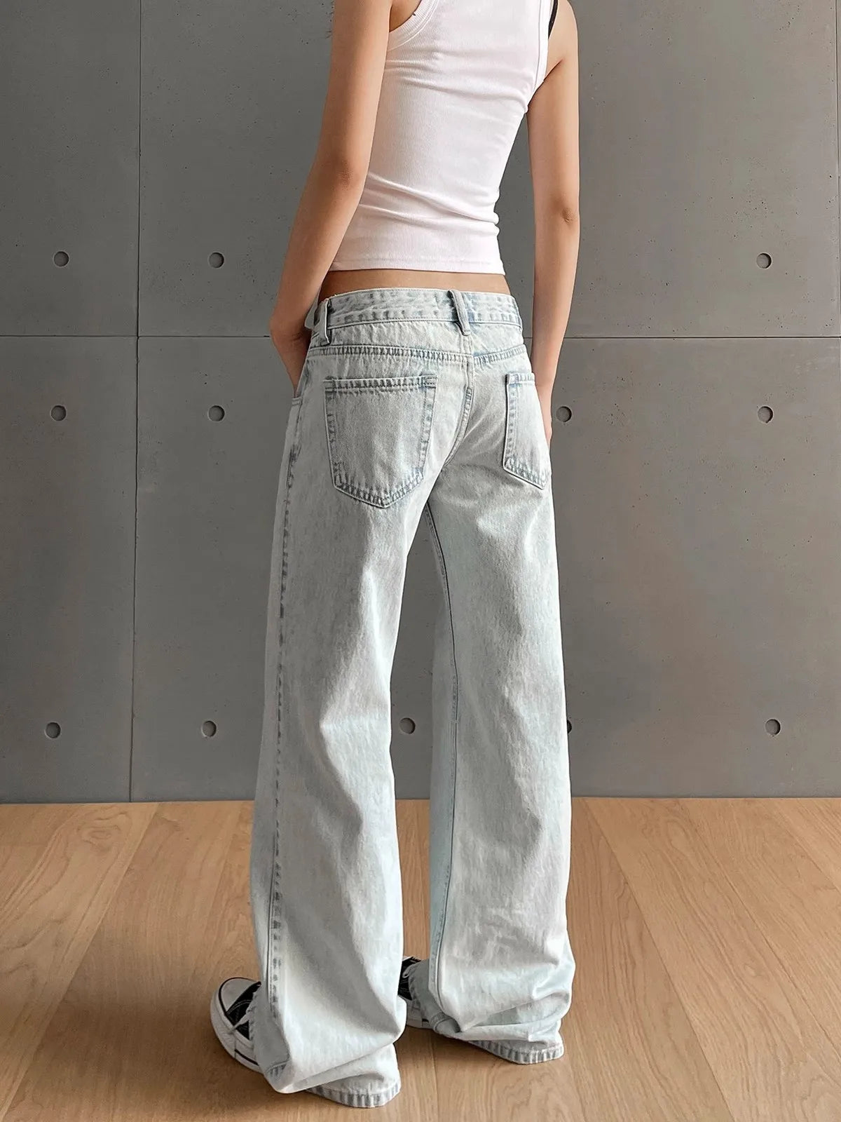 ZADRA JEANS MIT NIEDRIGEM BUND UND TASCHENDETAILS
