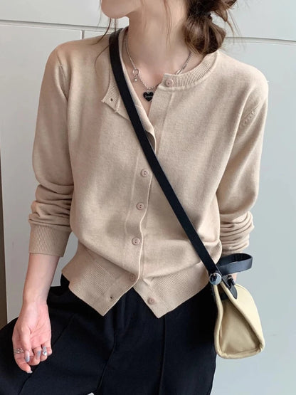 ALAMEDA STRICKJACKE LOCKERER FIT MIT KNÖPFEN UND V-AUSSCHNITT