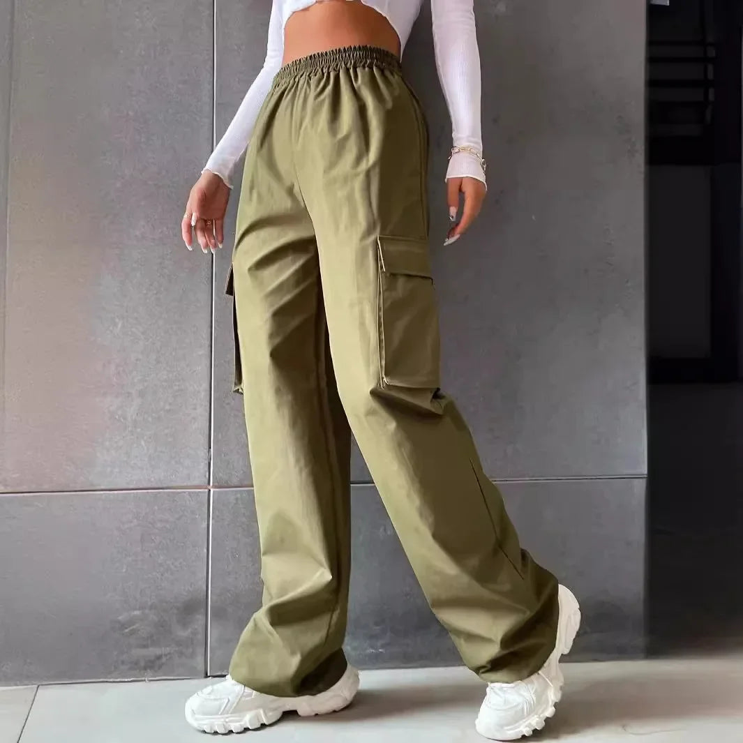 TAMANA CARGOHOSE MIT WEITEM BEIN UND TASCHENDETAILS