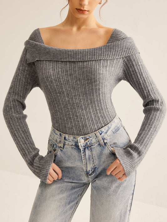 LEA – GRAUER OFF-SHOULDER STRICKPULLOVER MIT LANGEN ÄRMELN