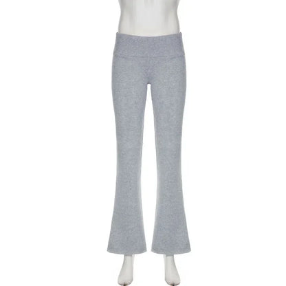 ELVIRA SCHLAGHOSE – GRAUE HIGH-WAIST HOSE MIT STRETCH & Y2K-VIBE