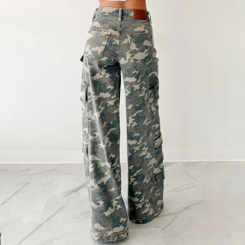 RILEY CARGOHOSE – CAMOUFLAGE-HOSE MIT WEITEM BEIN UND TASCHEN