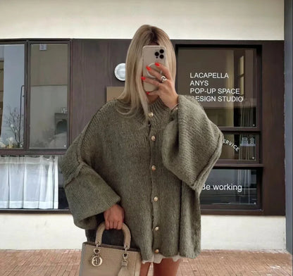 ELENORA CARDIGAN – ELEGANTE STRICKJACKE MIT PREMIUM-CHARAKTER