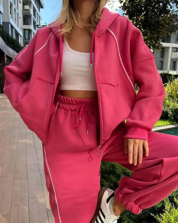 LYANNA JOGGINGANZUG – 2-TEILIG & PREMIUM COMFY