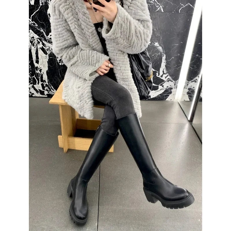 MIRELLA KNEE-HIGH STIEFEL – ELEGANT & WARM
